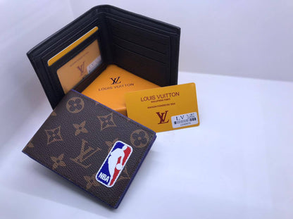 Wallets
good quality
50 dhs✅

Zain182
♥️♥️♥️