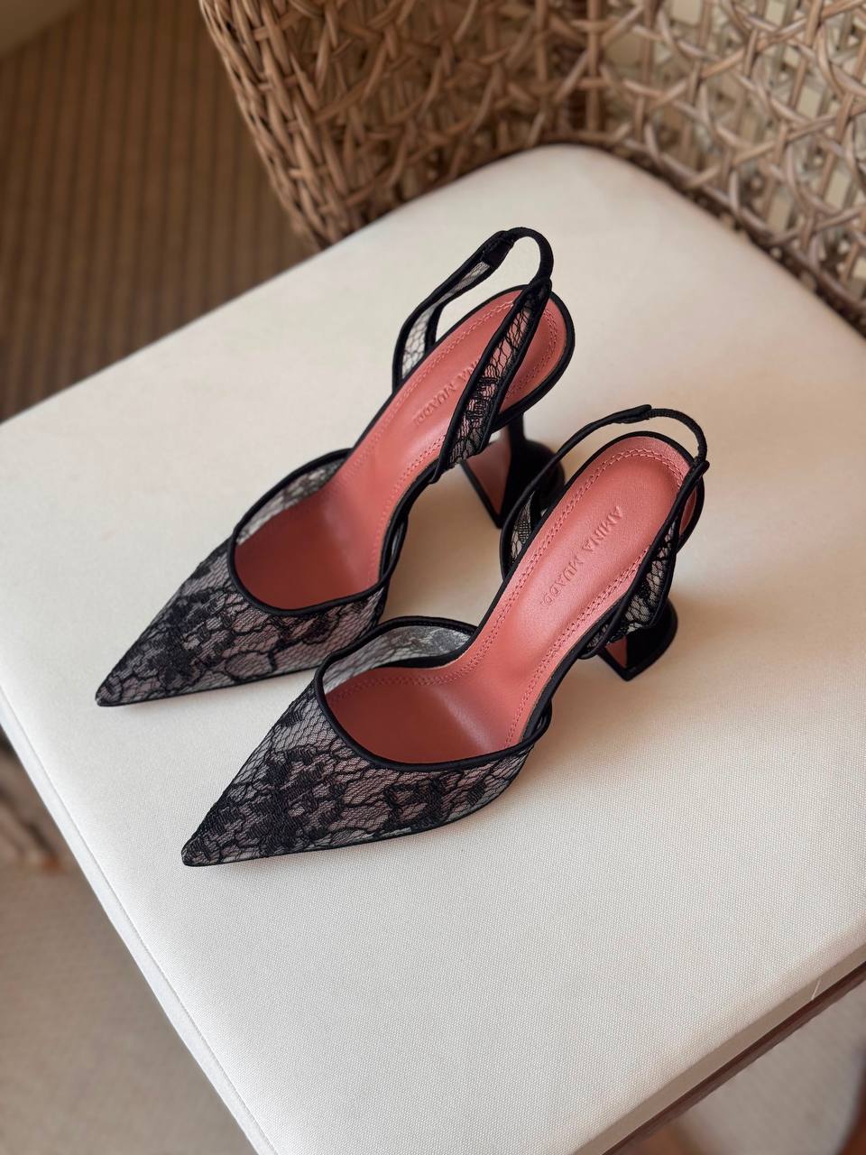 AMINA 🖤
🤩Available new 😍😍
Size: 36 to 41
Super master quality
450 dhs✅

Zain198
♥️♥️♥️