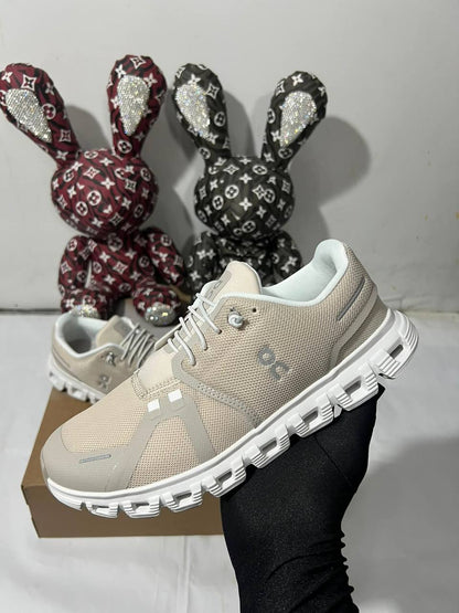On Running Cloud 6 Pearl White Unisex 😻
36-45 Available 🤩
210 dhs🇦🇪🇦🇪

Zain242
♥️♥️♥️