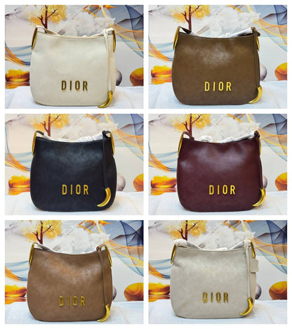 DIOR

Best quality 
without box
105 dhs🇦🇪🇦🇪

size 34CM

Zain290
♥️♥️♥️