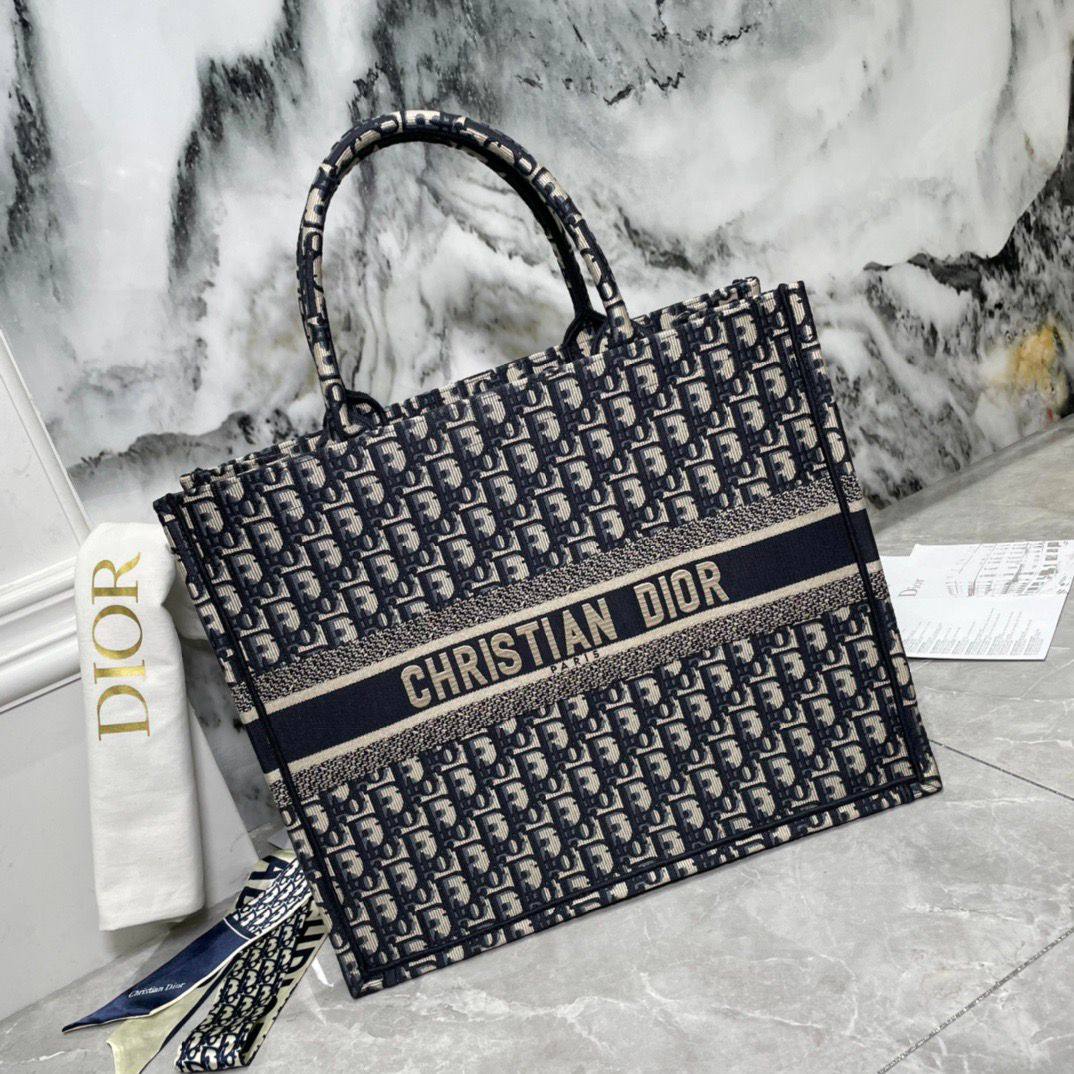 Dior Master👌
For Price 👇 WTSP Text Zain 0568585901

Zain111
♥️♥️♥️