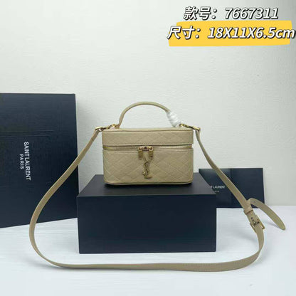 YSL
Master
18cm🙋‍♂️ 

with Box 
🎁🎁🎁

260 dhs💓

Zain228
♥️♥️♥️
