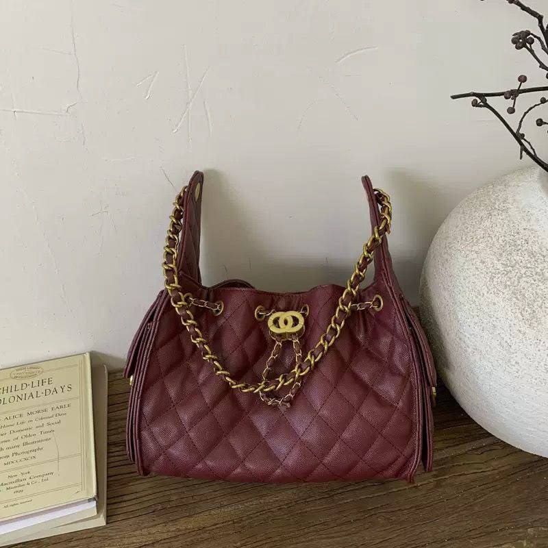 Chanel
100 dhs🇦🇪🇦🇪
with box

Zain265
♥️♥️♥️