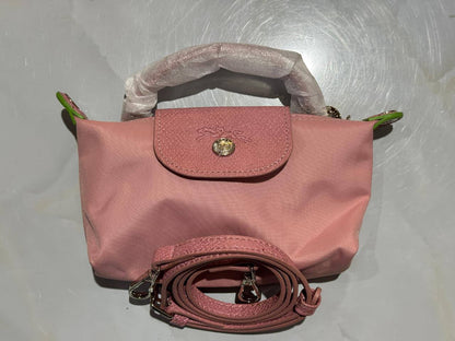 Long champ 

mini
Size: 17cm
45 dhs💓

Zain50
♥️♥️♥️
