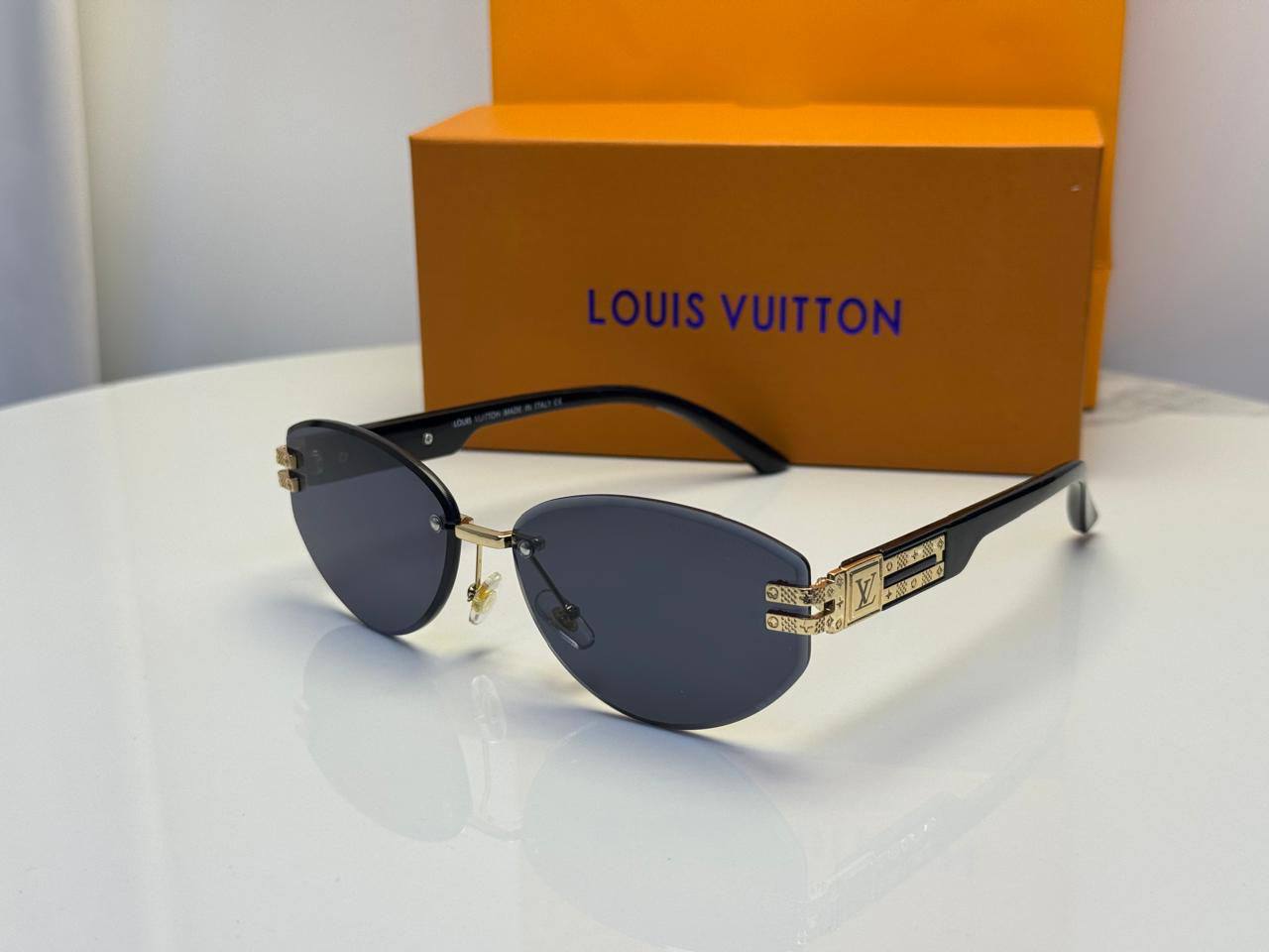 Miu Miu - Fendi - LV
65 dhs✅

Zain182
♥️♥️♥️
