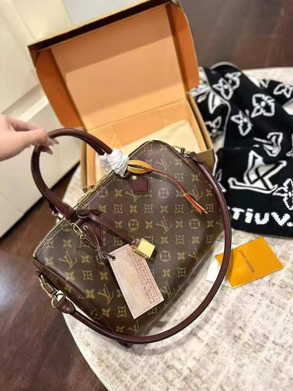 LV
Master🌺
30cm🫶🏼🫶🏼
330 dhs✅

Zain297
♥️♥️♥️