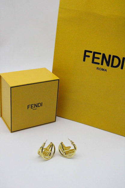 Fendi

Master🌺🌺
For Price 👇 WhatsApp✅
0568585901 
0507557372
0552275751 Owner Zain 👌

Zain122
♥️♥️♥️