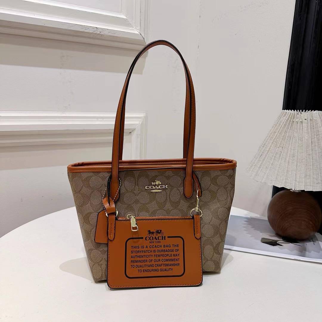 COACH
👑Good  QUALITY 
SIZE：31
80 dhs🪙💕

Zain04
♥️♥️♥️