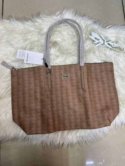 💖  LACOSTE 🐊 new Tote
1⃣️ First Quality 
Size: 45 * 27 cm
55 dhs✅

Zain115
♥️♥️♥️