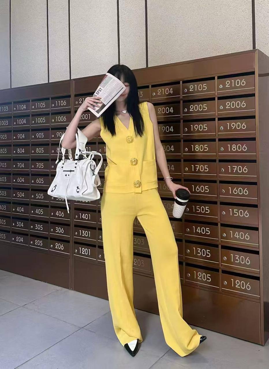 Now offer 
One set 
90 dhs🪙

Zain138
♥️♥️♥️