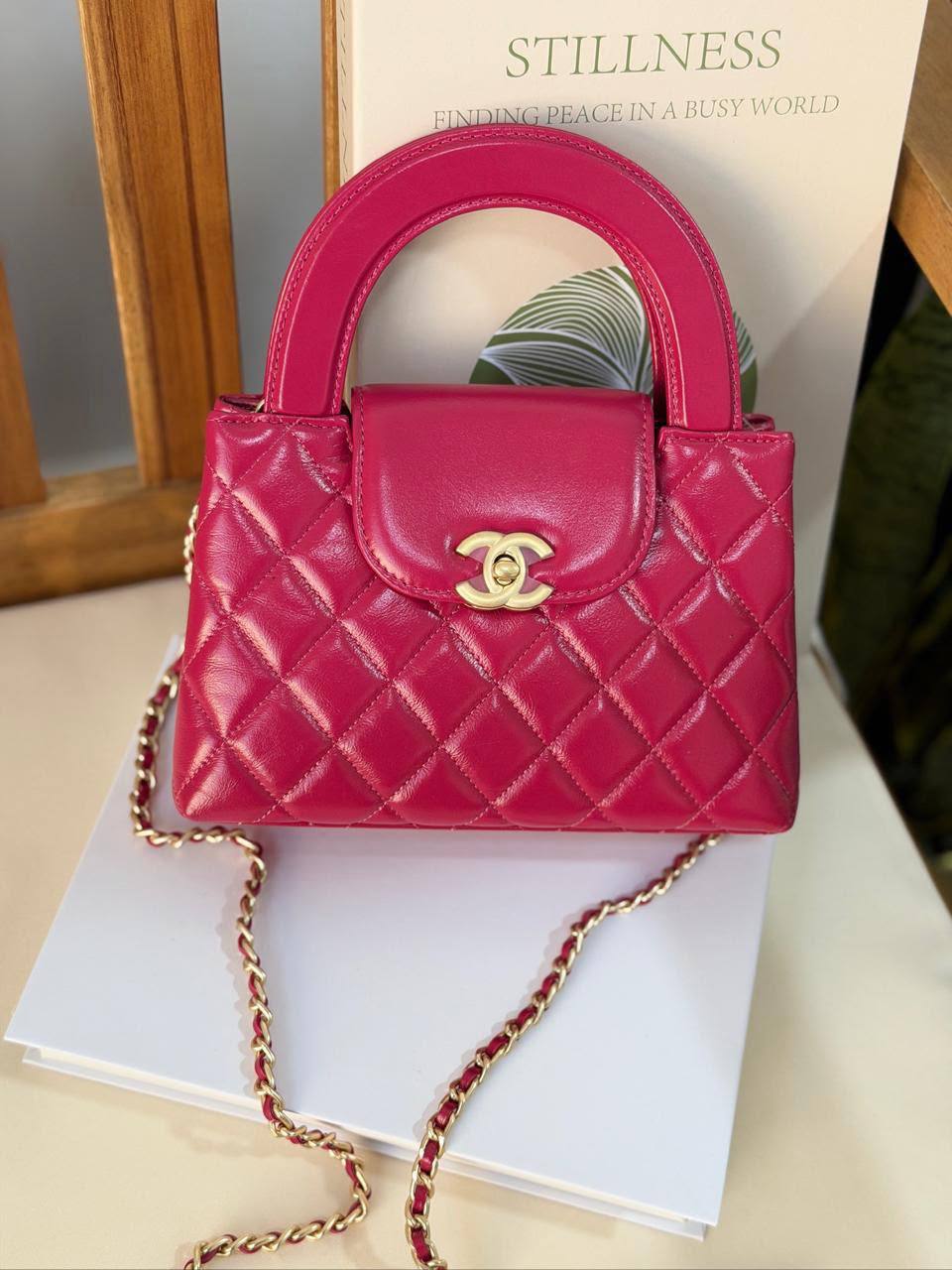 CHANEL 💫
Super Master Quality ⚡️
Original Packing 🎁
Size 19Cm📏

For Price 👇 WhatsApp✅
0568585901 
0507557372
0552275751 Owner Zain 👌

Zain321
♥️♥️♥️