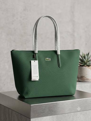LACOSTE BAG
GOOD QUALITY
50 dhs✅

Zain40
♥️♥️♥️