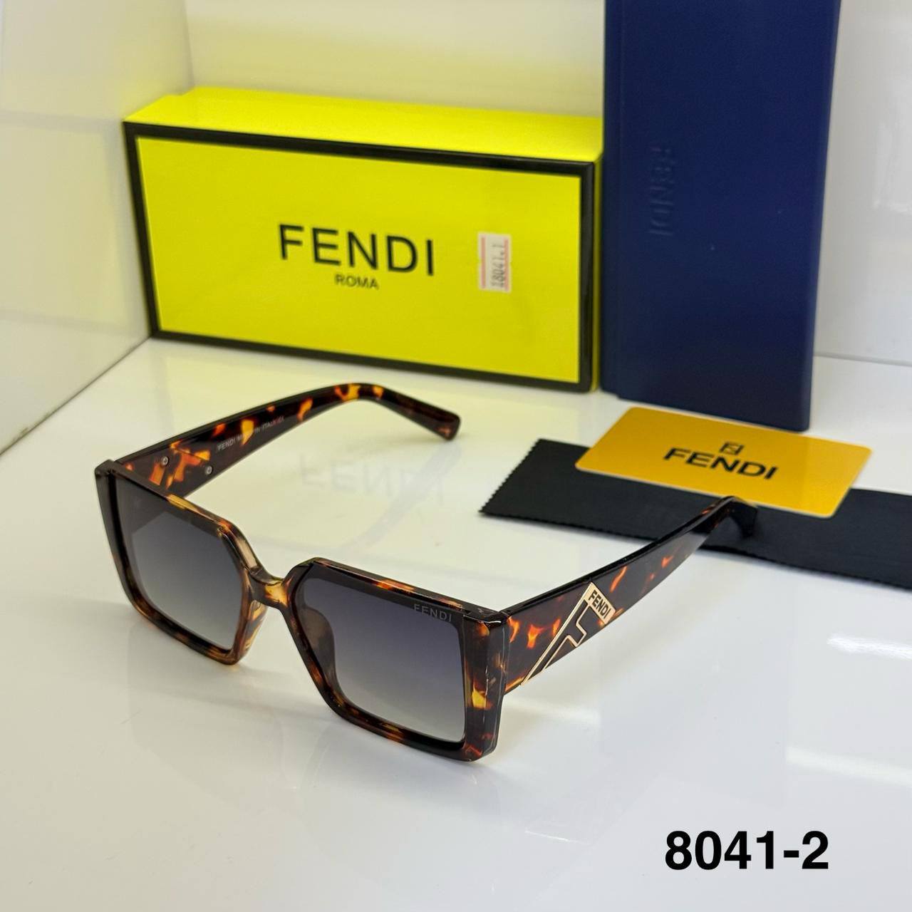 SUNGLASSES 🕶️
GOOD QUALITY 
50 dhs🌺

Zain40
♥️♥️♥️