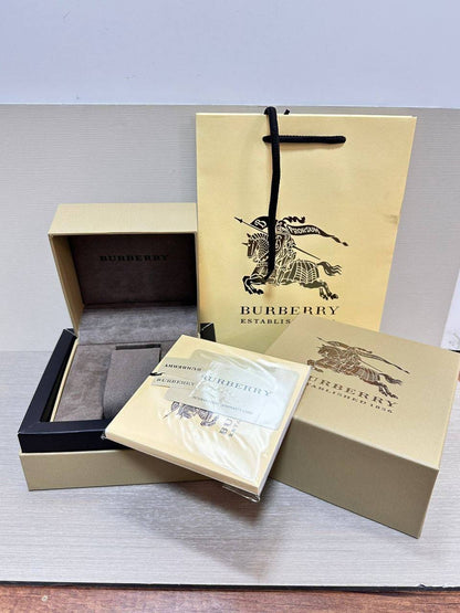 Master Watches Boxes
50 dhs🌺
with Card & paper bag

Zain85
♥️♥️♥️