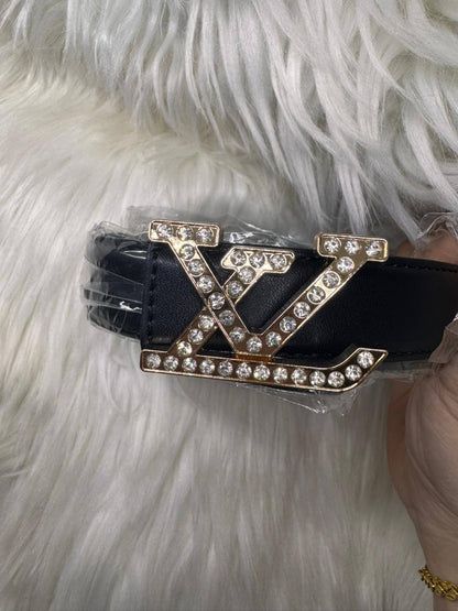 Brand belt
High  Quality 
Size：110 * 2.5 cm
30 dhs✅

Zain115
♥️♥️♥️