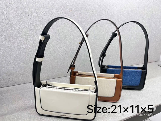 CHARLES&KEITH
90 dhs🪙💕
Size: 21×11×5

With box
🎁🎁🎁

High quality

Zain07
♥️♥️♥️