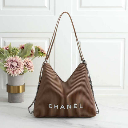 CHANEL 
GOOD QUALITY
120 dhs✅

Zain200
♥️♥️♥️