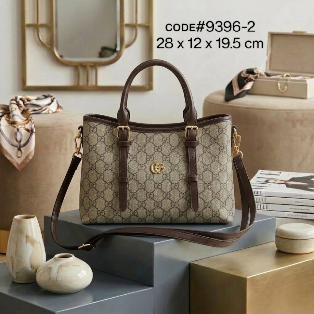 GUCCI ᴇᴍʙʟᴇᴍ ᴛᴏᴛᴇ
ʜᴀɴᴅʙᴀɢ ᴢɪᴘᴘᴇʀ ᴛʏᴘᴇ
3 ᴄᴏᴍᴘᴀʀᴛᴍᴇɴᴛ
ᴡɪᴛʜ ʟᴏɴɢ ʙᴇʟᴛ sᴛʀᴀᴘ
sɪᴢᴇ: 28 cm

75 dhs🇦🇪

Zain31
♥️♥️♥️