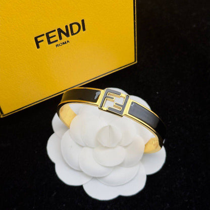 FENDI BANGLE
MASTER💫✨
60 dhs🇦🇪🇦🇪

WITH BOX AND PAPER BAG🛍️🎁

Zain89
♥️♥️♥️