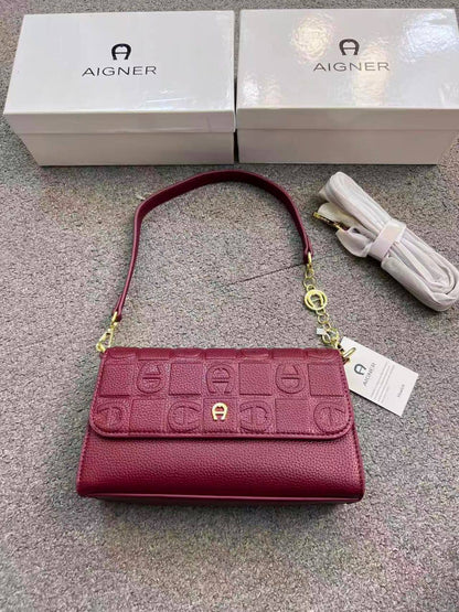 Aigner
100 dhs🇦🇪🇦🇪 
with box high quality24cm

Zain26
♥️♥️♥️