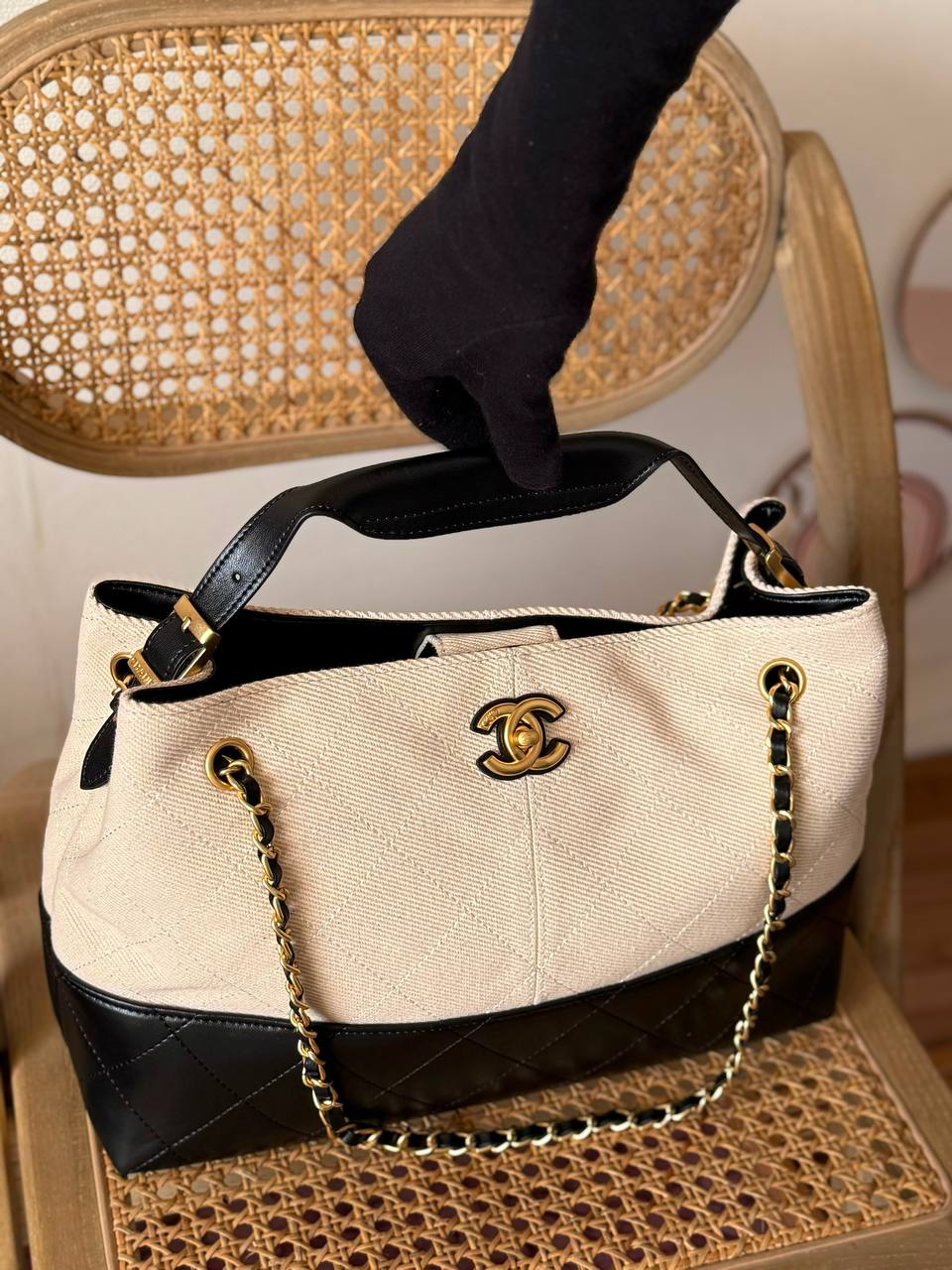 New Collection✨✨✨
CHANEL
34cm
380 dhs🇦🇪🇦🇪
*MASTER QUALITY*
With box🎁

Zain167
♥️♥️♥️