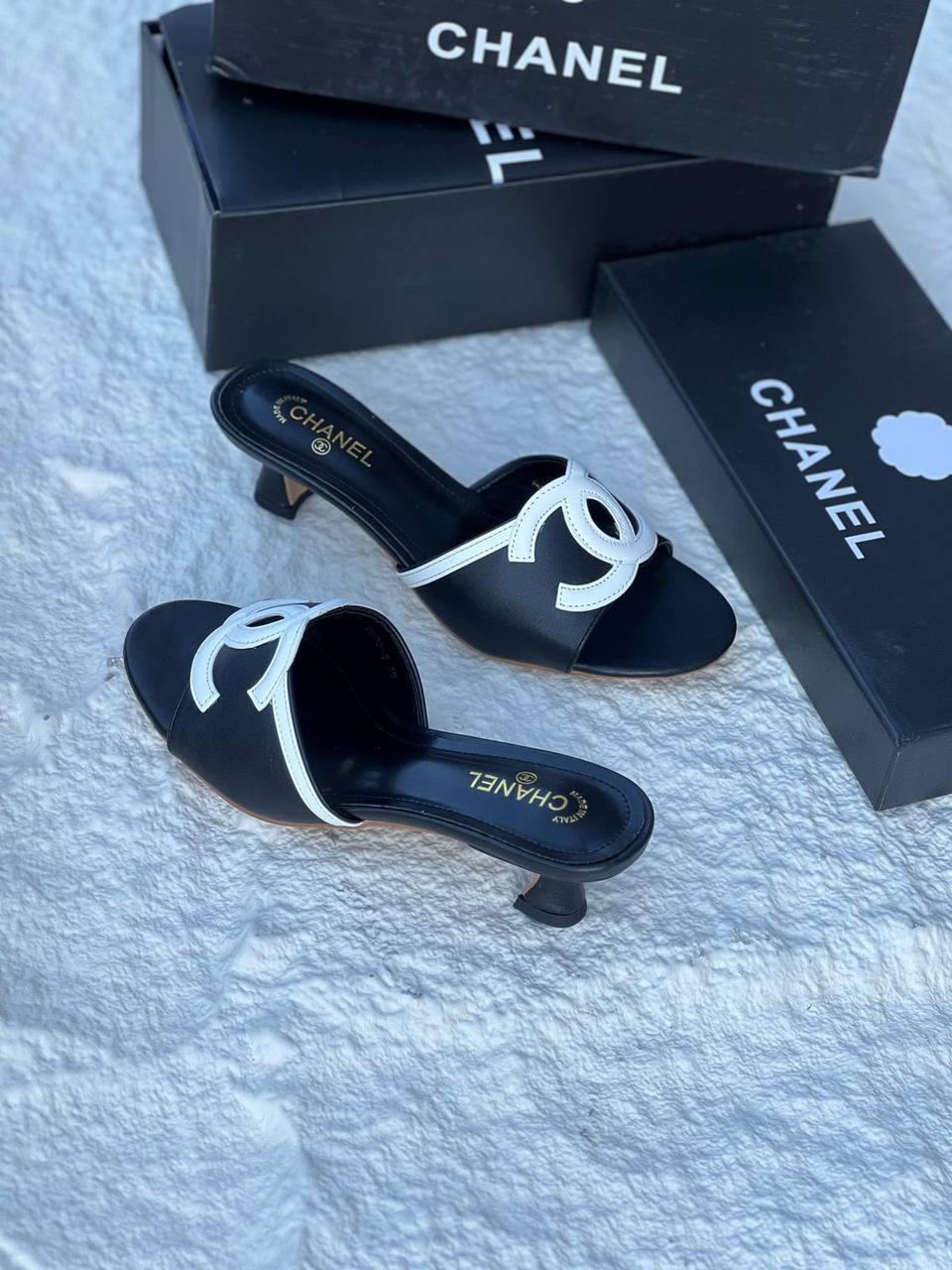💥𝐑𝐄𝐒𝐓𝐎𝐂𝐊𝐒 💥

✨𝐂𝐇𝐀𝐍𝐄𝐋 ✨
💯high quality
Size 36-37-38-39-40-41

110 dhs🇦🇪🇦🇪🇦🇪
Zain21
♥️♥️♥️
