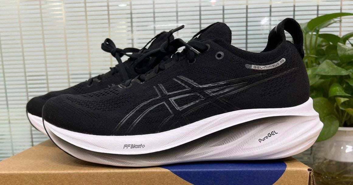 ASICS GEL-Nimbus 26 ‘Black/White’🖤🤍
36-45 AVAILABLE 🤩
220 dhs💓

Zain242
♥️♥️♥️