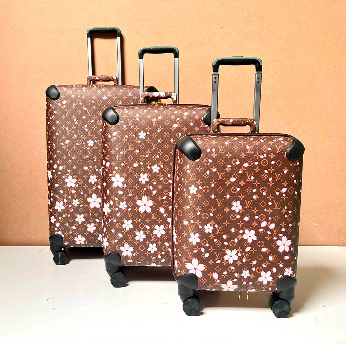 Travel Bags Set
Master💓💓
3in1
650 dhs✅✅

Zain341
♥️♥️♥️