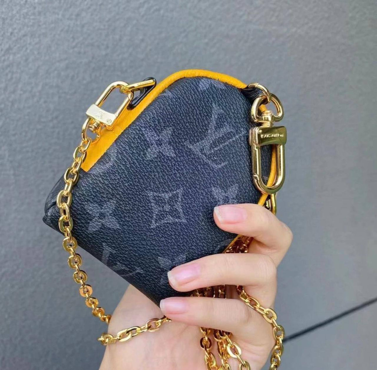 Minions 

restock
good quality 

with box 
125 dhs🇦🇪

Zain295
♥️♥️♥️