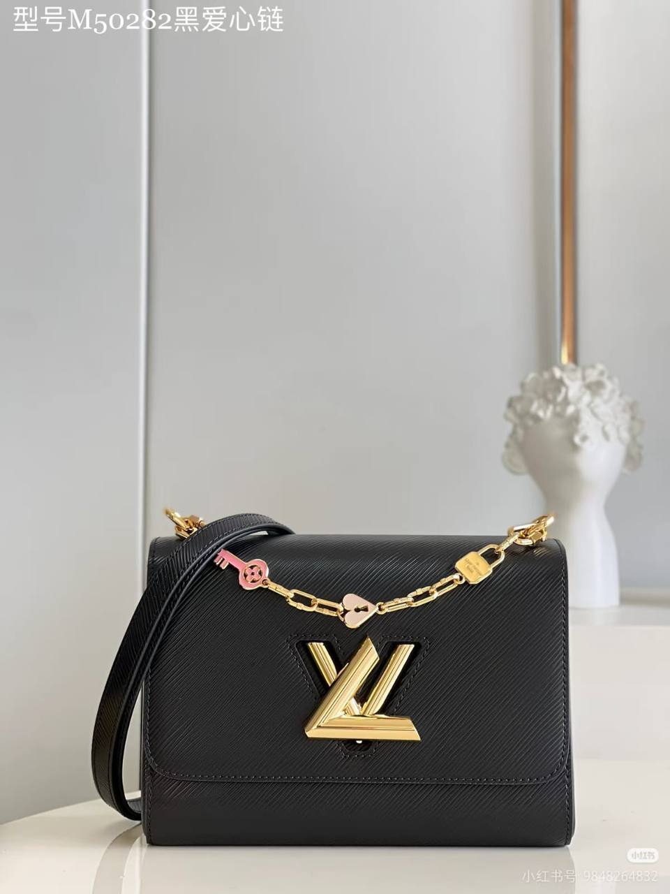 LV
Master🌺
330 dhs✅

Zain10
♥️♥️♥️