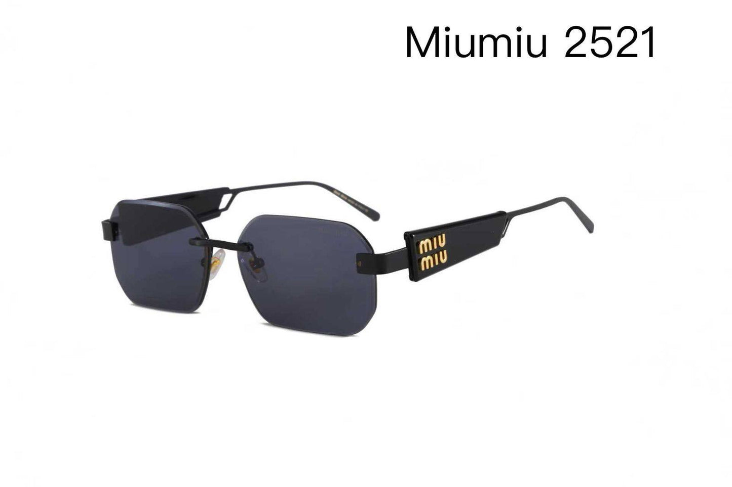 Miumiu 💥
Sunglasses 🕶️ 
Good quality 💯 
Master Box 🗃️ 
50 dhs🌺

Zain273
♥️♥️♥️