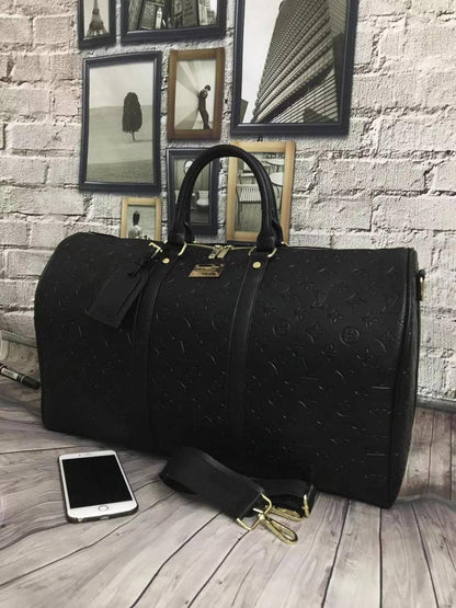 TLV Travel Bags

good quality

120 dhs✅
150 dhs✅

Zain137
♥️♥️♥️