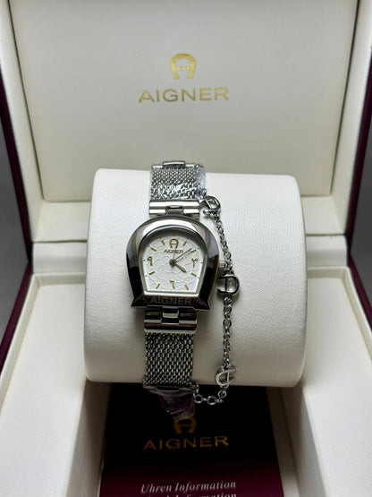 Aigner Ladies

80 dhs🇦🇪🇦🇪

Zain29
♥️♥️♥️
