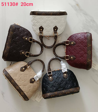Lv
90 dhs🇦🇪🇦🇪
size 20cm

Zain26
♥️♥️♥️