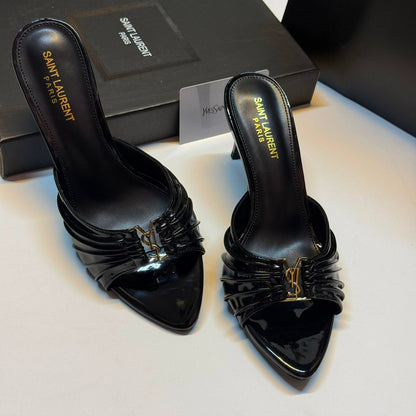 NEW CAME🥰
YSL 
GOOD QUALITY✅
110 dhs🇦🇪🇦🇪
Size 36 TO 41

Zain40
♥️♥️♥️