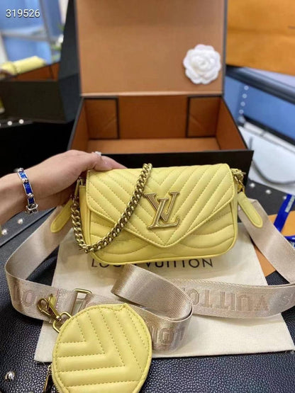Chanel

LV

95 dhs🇦🇪🇦🇪
with box 
high quality

Zain26
♥️♥️♥️