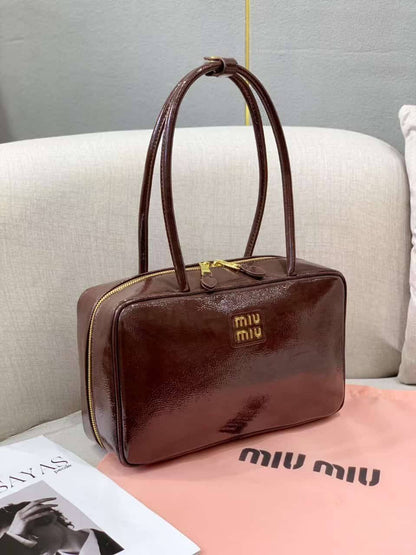 Miu Miu
High quality
95 dhs✅

Zain50
♥️♥️♥️
