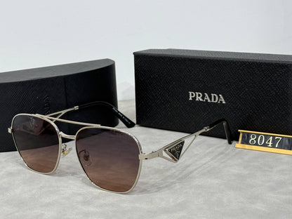 Prada
Sunglasses 🕶️ 
good quality 💯
With master box 🗃️ 
50 dhs❣️

Zain273
♥️♥️♥️