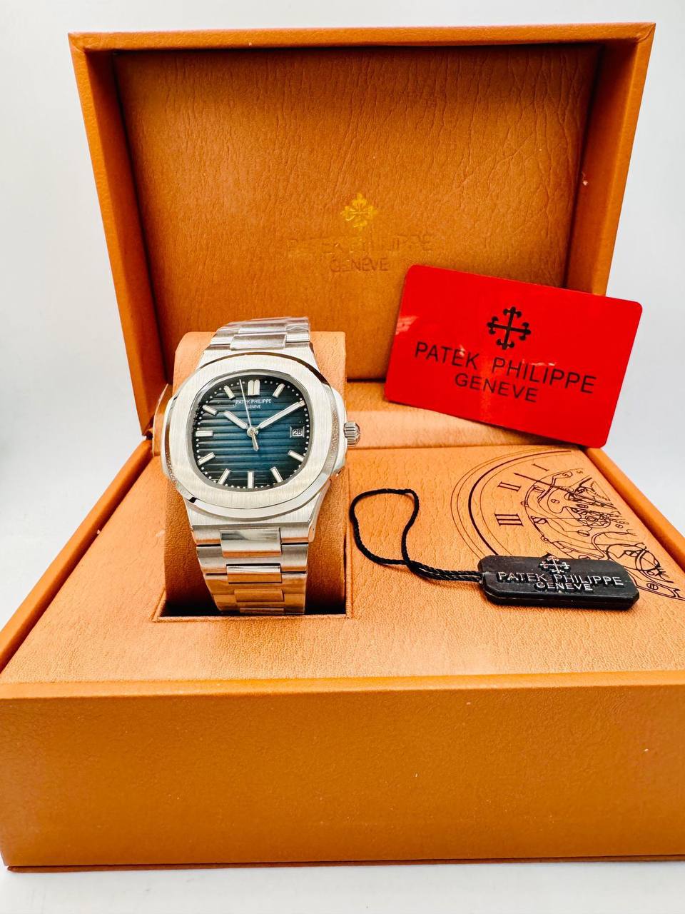 PATEK PHILIPPE MEN
*Master Quality*🔥
*Automatic*
280 dhs💓

Zain08
♥️♥️♥️