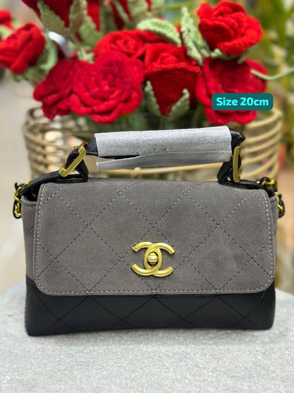 Chanel
Good quality 

with box 🎁🎁🎁

95 dhs🇦🇪

Zain186
♥️♥️♥️