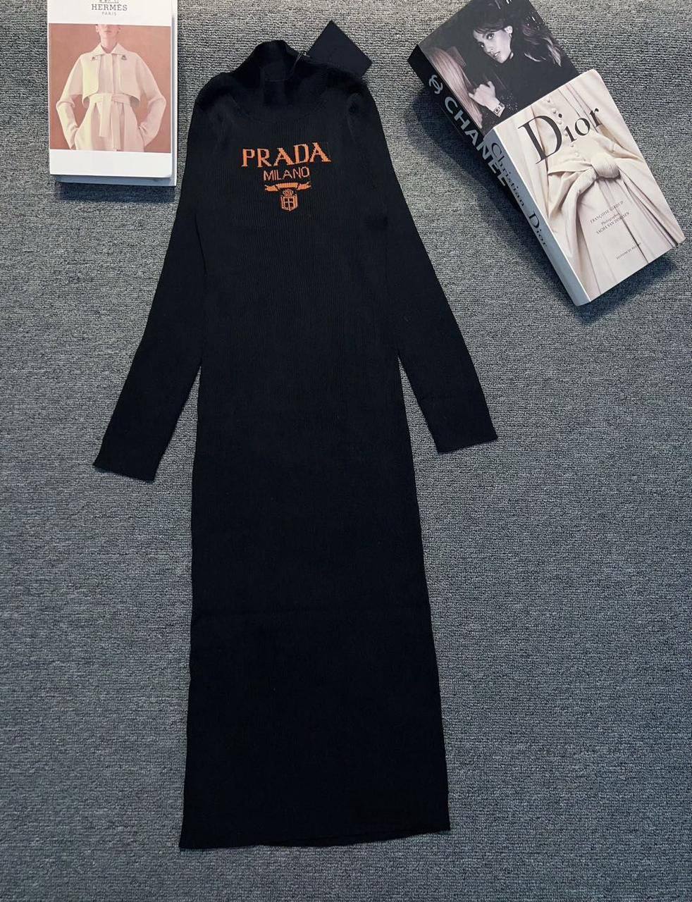 *New collections 💕💕     
150 dhs✅
*good  quality  
*Sizes:S M L 
*AVAILABL

Zain231
♥️♥️♥️