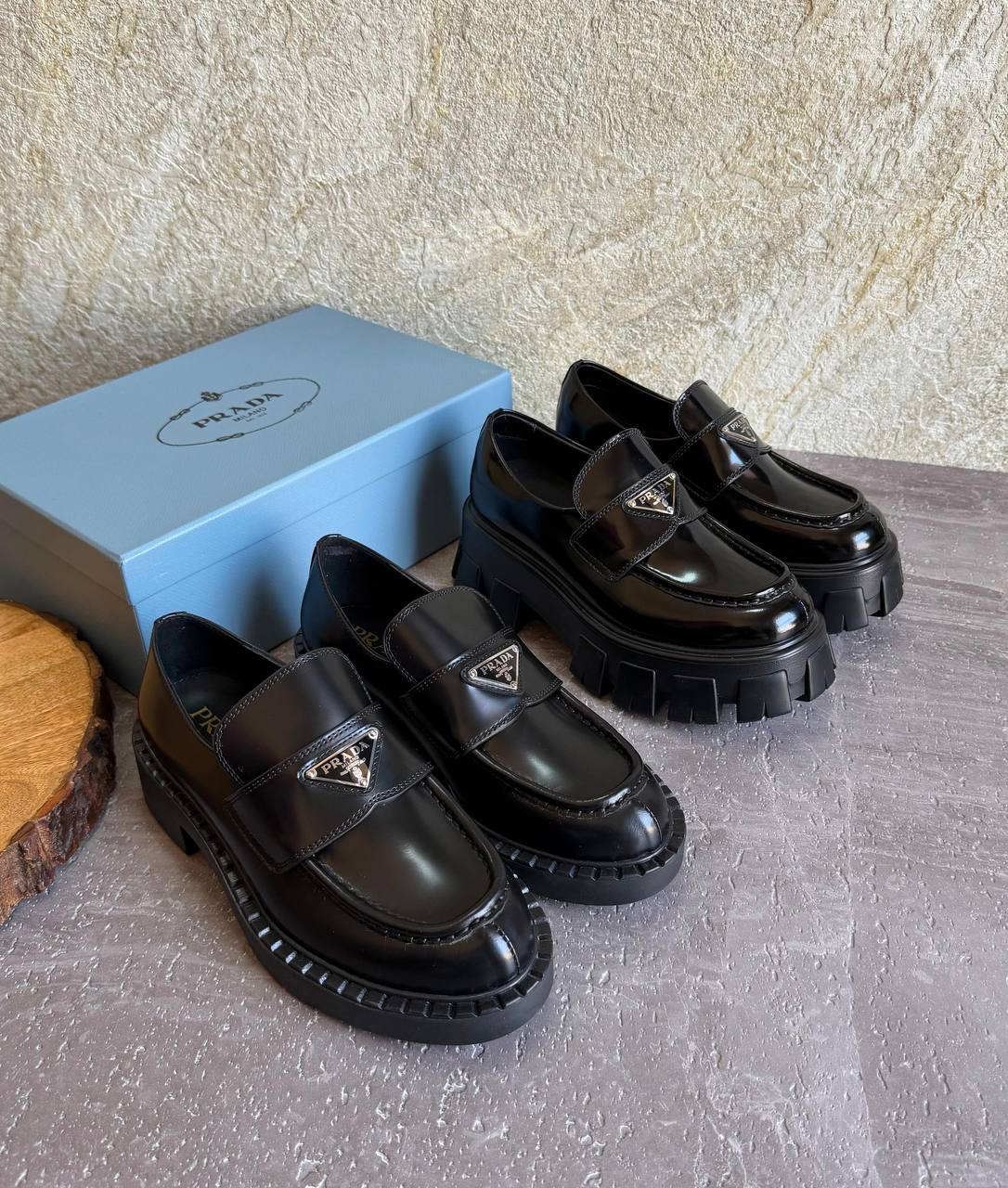 PRADA 
SuperMaster Quality 💯
450 dhs💓
Size: 36-41💥

Zain171
♥️♥️♥️