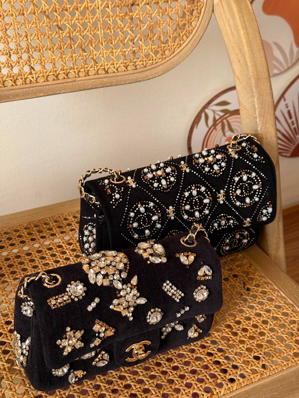 New Collection✨✨✨
CHANEL
20cm 350 dhs🇦🇪🇦🇪
23cm 360 dhs🇦🇪🇦🇪
*MASTER QUIETLY*
With box🎁

Zain167
♥️♥️♥️