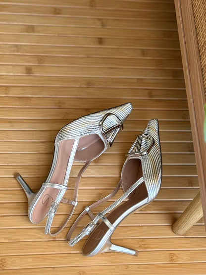 Valentino
AA Quality
𝘀𝗶𝘇𝗲: 𝟯𝟲 𝘁𝗼𝗼 𝟰2
450 dhs🇦🇪🇦🇪

Zain303
♥️♥️♥️