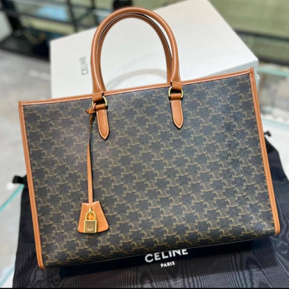 CELINE 

NEW CAME 

GOOD QUALITY 

100 dhs🇦🇪🇦🇪

Zain295
♥️♥️♥️