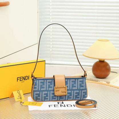 FENDI 
GOOD QUALITY 🔥
90 DHS✅
WITH BOX 📦 

Zain28
♥️♥️♥️