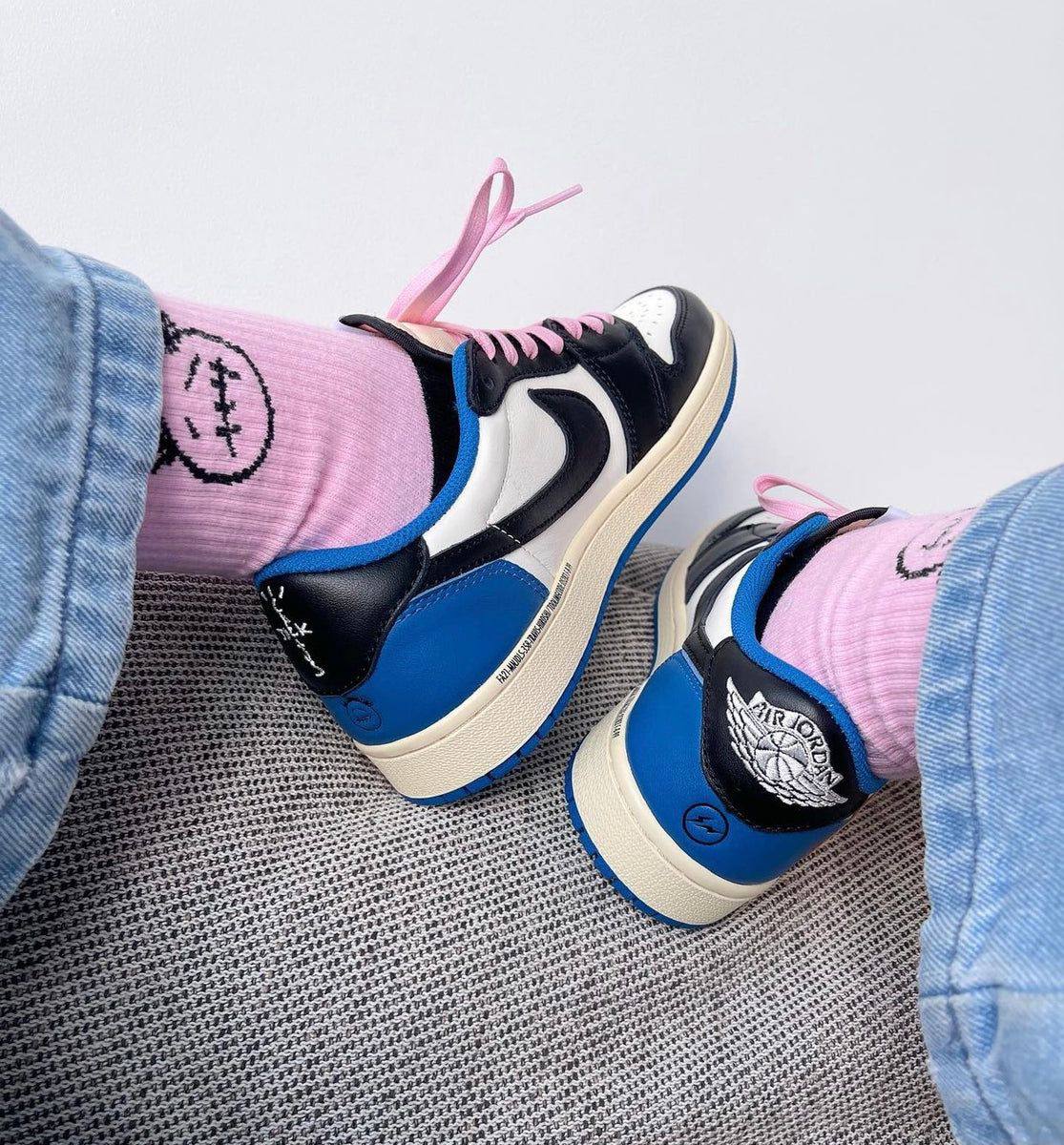 Jordan x Travis Scott x Fragment Air Jordan 1 Low
36-45 AVAILABLE😍
220 dhs✅

Zain242
♥️♥️♥️