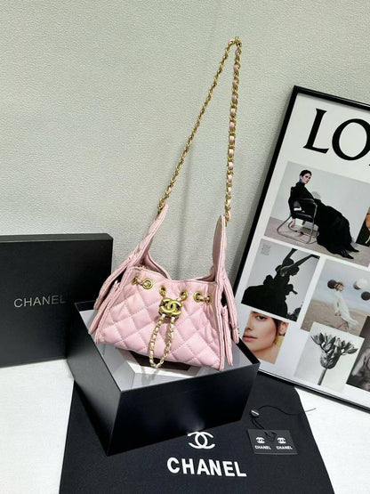 CHANEL 

100 DHS🇦🇪

 with box

Zain90
♥️♥️♥️
