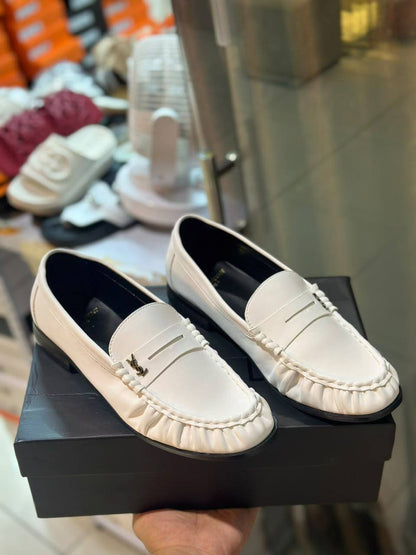Ysl 

Size 40 to 46 

150 dhs🇦🇪🇦🇪

Zain146
♥️♥️♥️