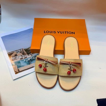 LV
Size 36 to 41
70 dhs🇦🇪

Zain236
💓💓💓